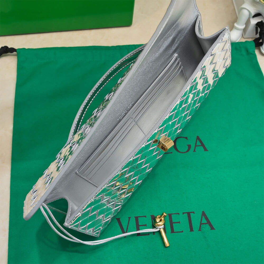 Veneta Andiamo Clutch