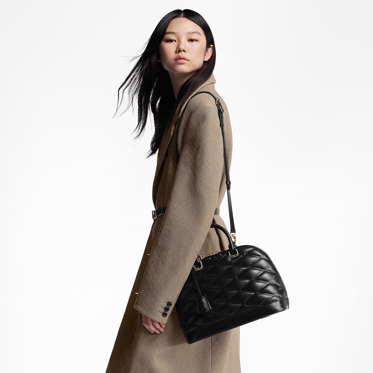 Black Lamb leather M23688 Alma PM