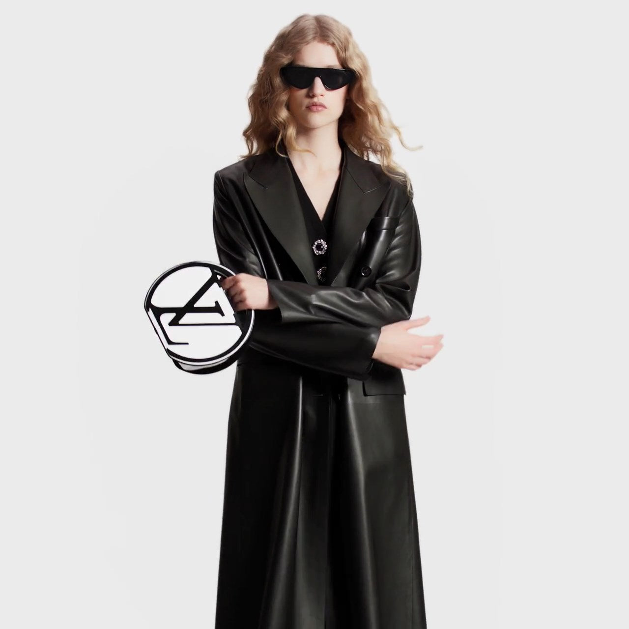 M25109 Around Me PM White/Black