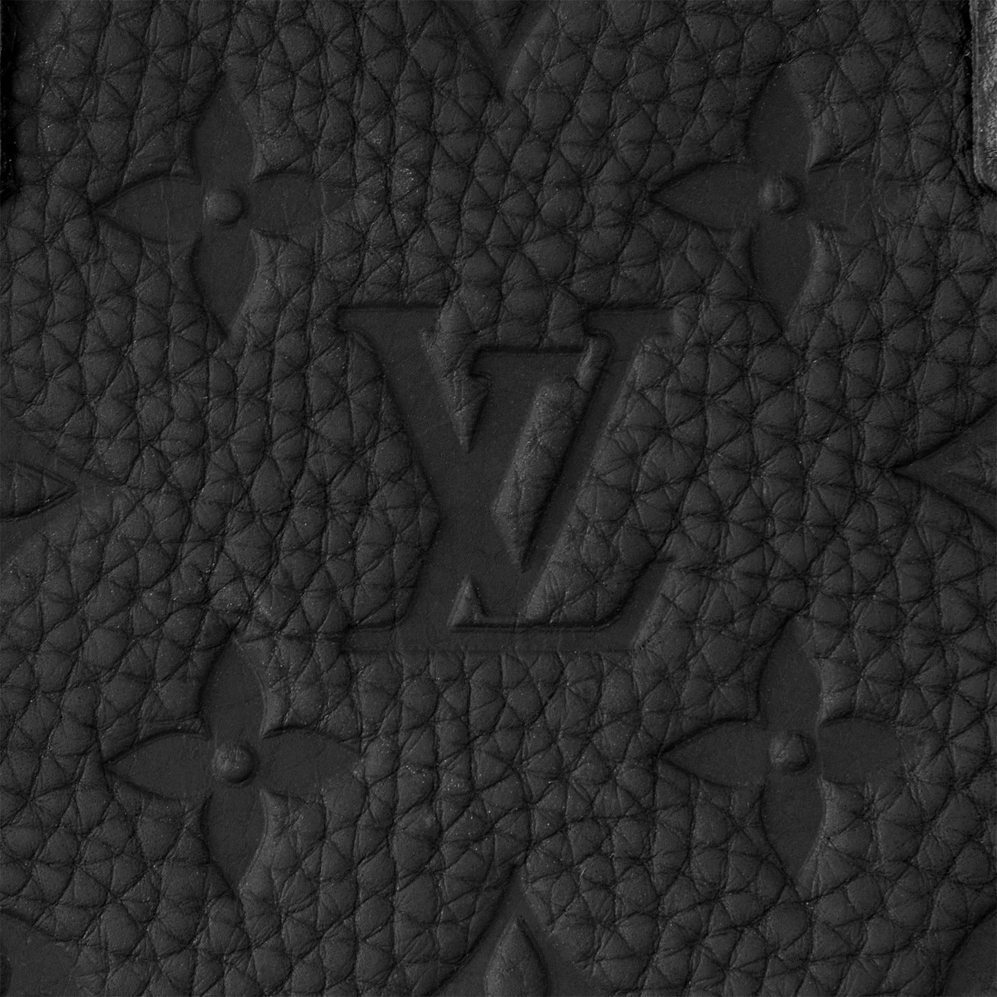 Monogram Taurillon Leather M55699 Christopher MM