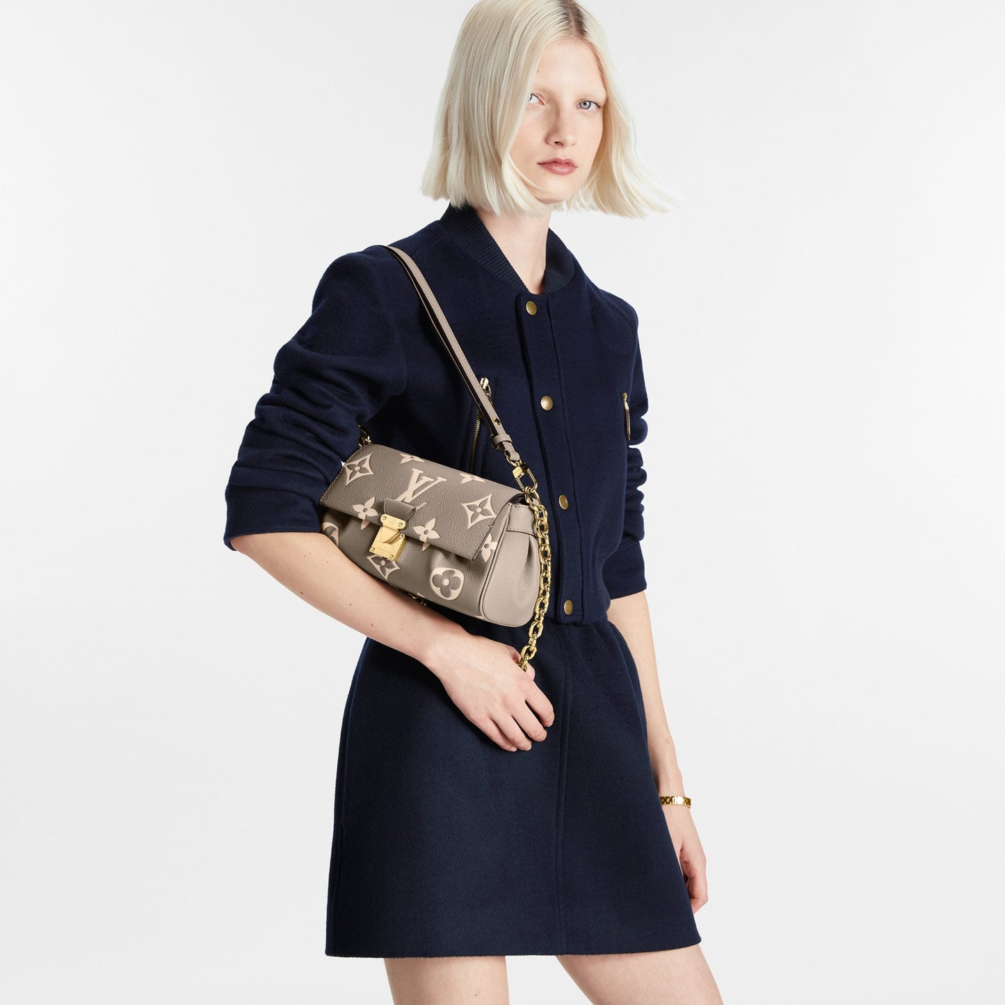 M45836 Favorite Tourterelle / Crème