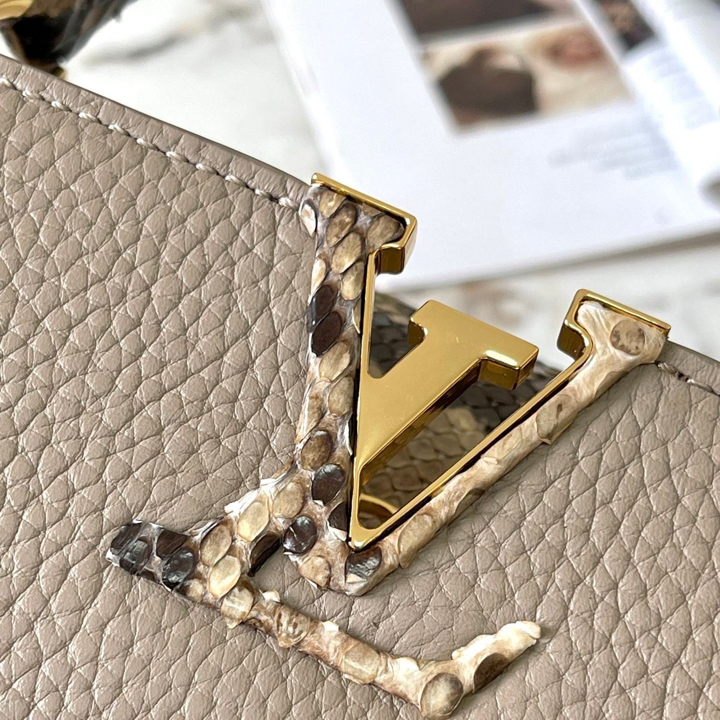 N82068 Capucines BB Steeple Gray