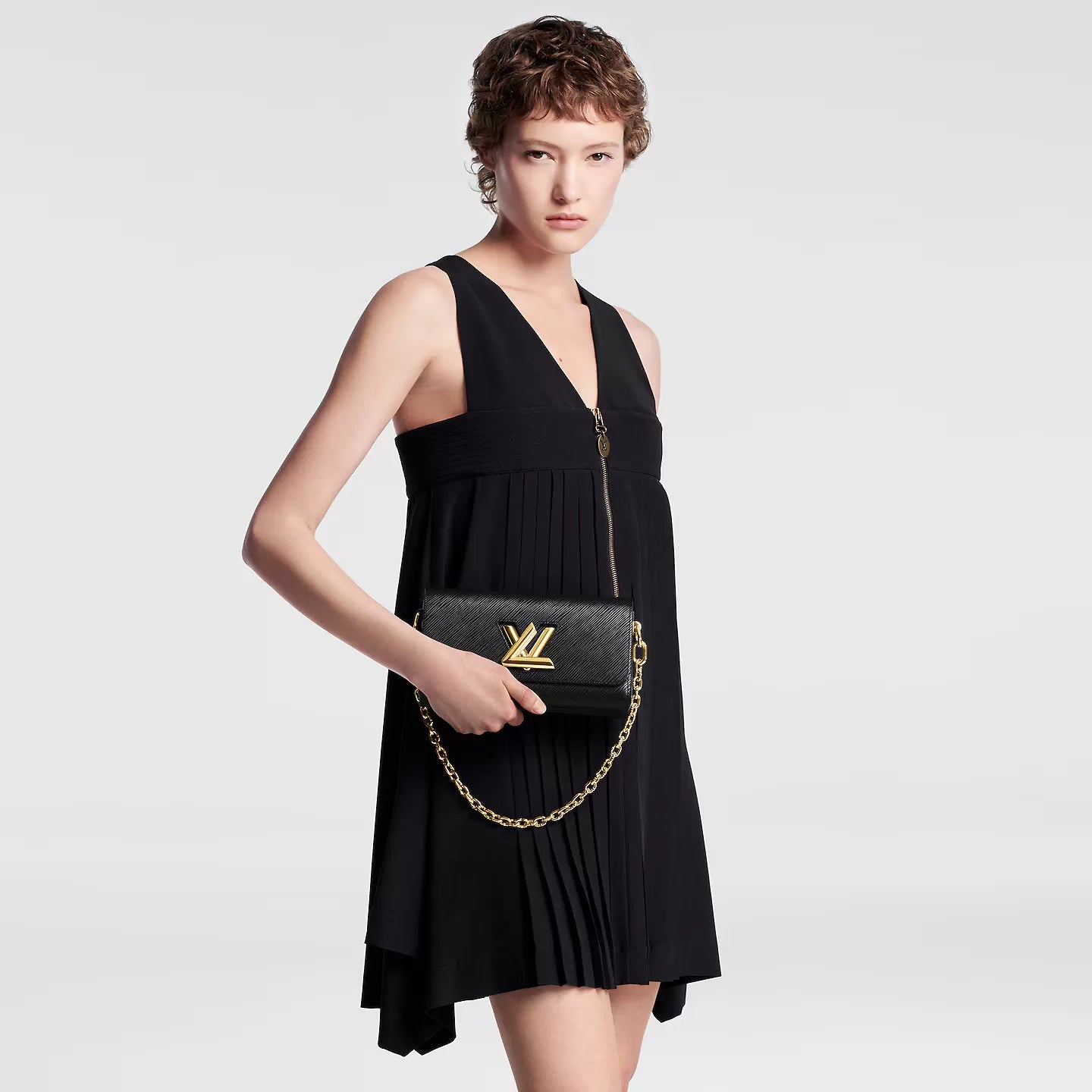 Black M24549 Twist West