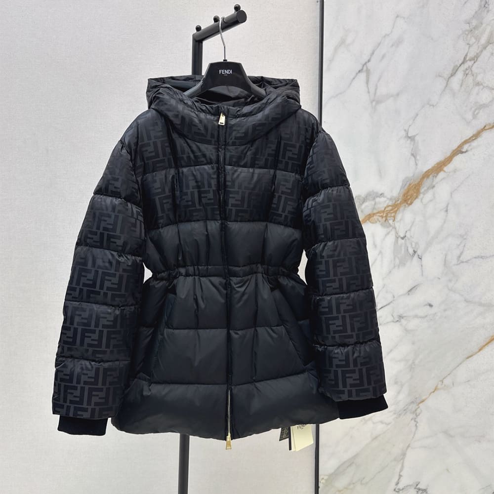 Manteau FENDI pour femme (taille : S|M|L)