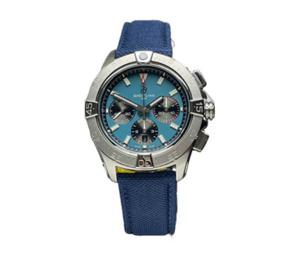 Chronographe Breitling Avenger B01 44 