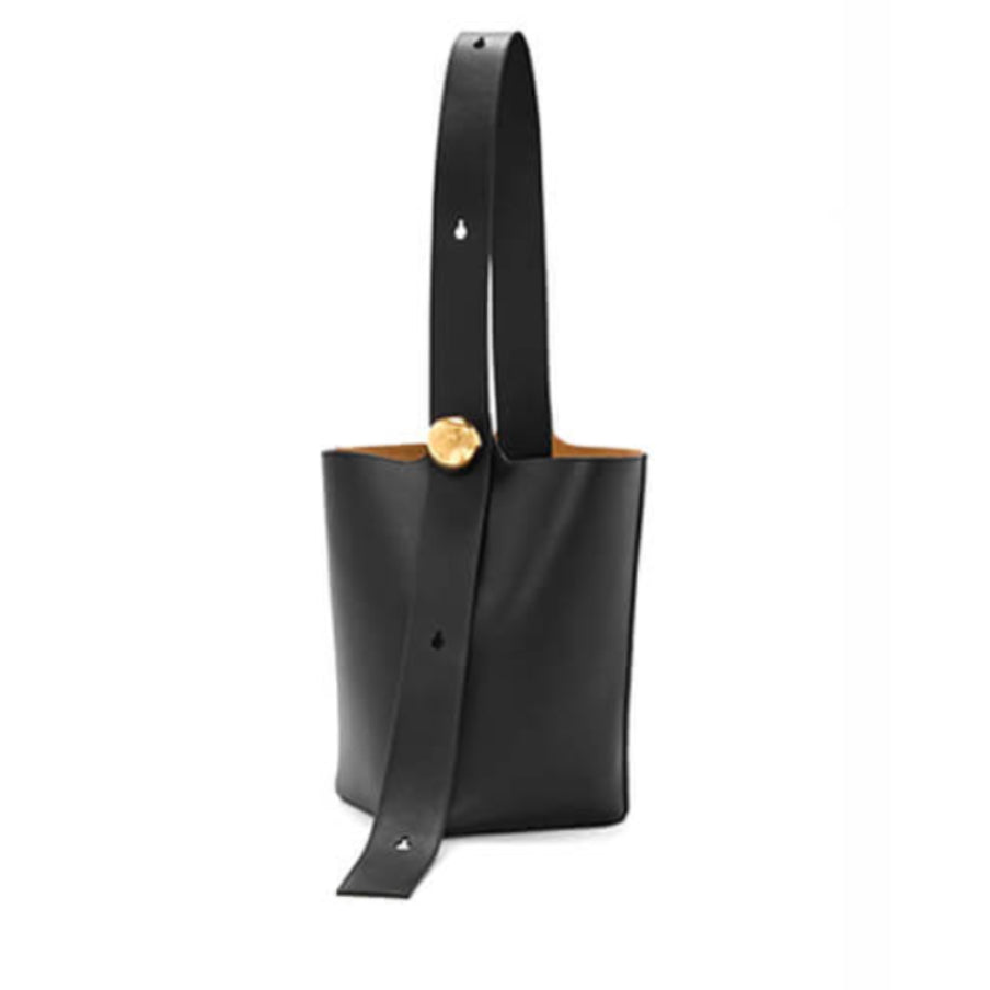 Medium Pebble Bucket in Smooth Calfskin