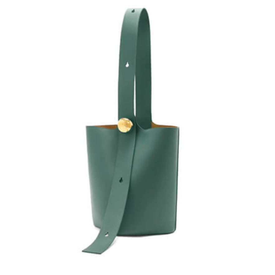 Medium Pebble Bucket in Smooth Calfskin