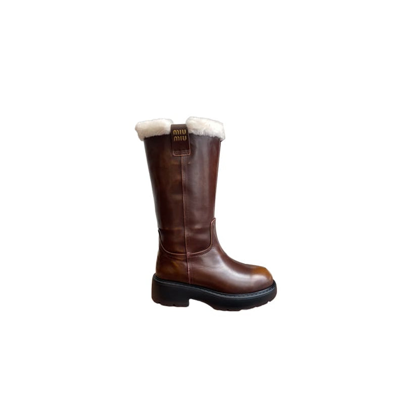 Bottes en cuir fumé 