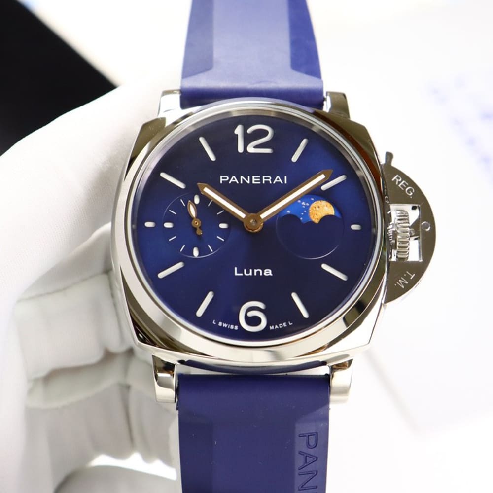 Panerai Luminor Due 42mm