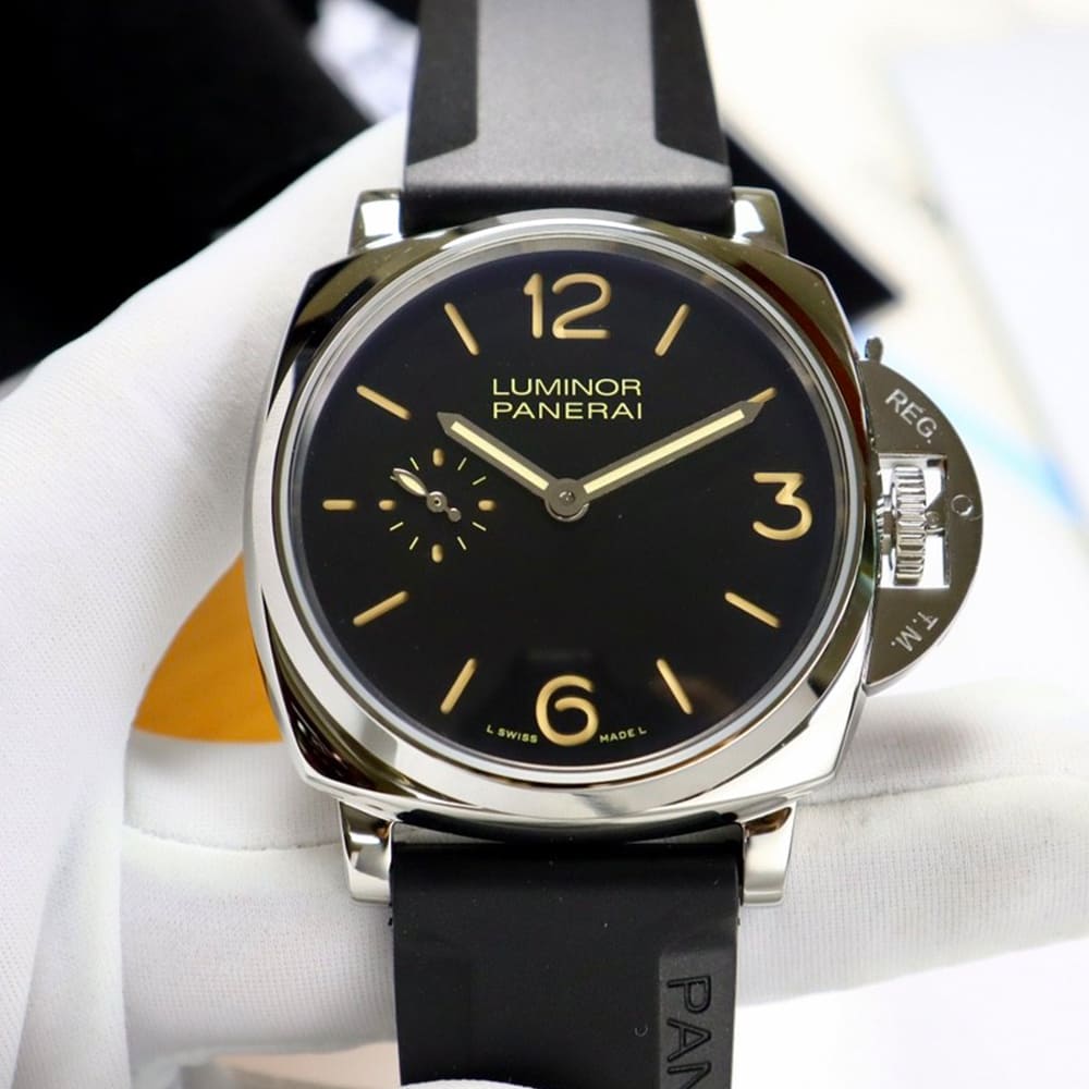 Panerai Luminor Due 42mm