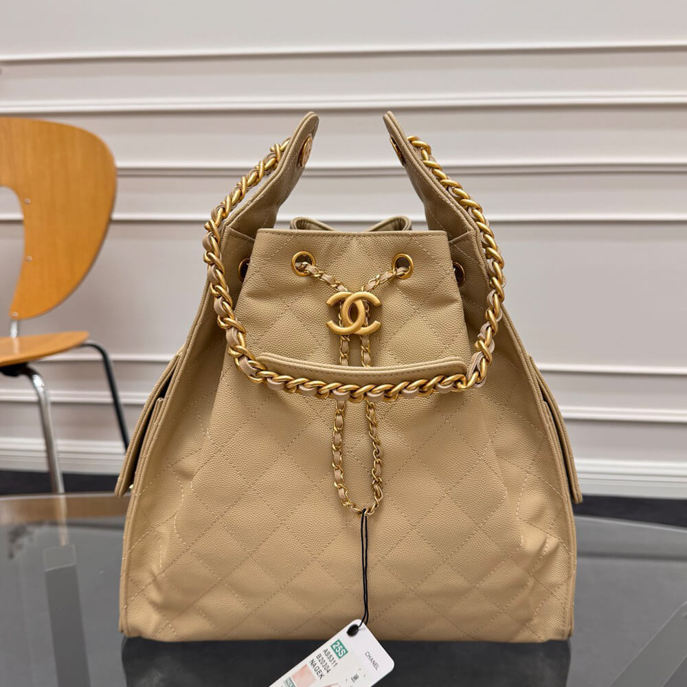 25 Medium Handbag