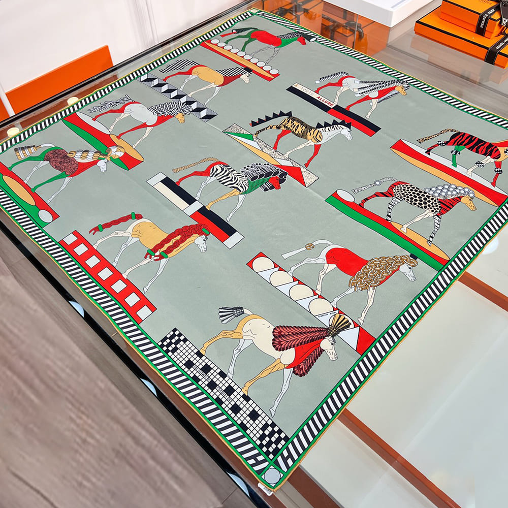 A T*ute All*re Sc*rf 90