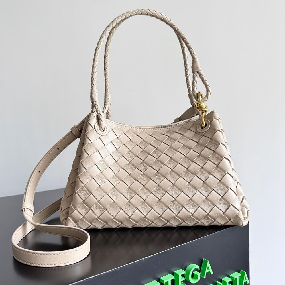 Veneta Medium Parachute