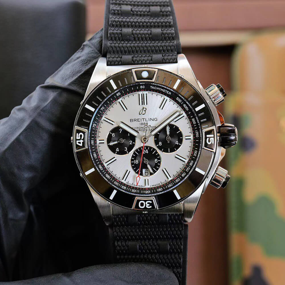 Breitling Super Chronomat B01 44