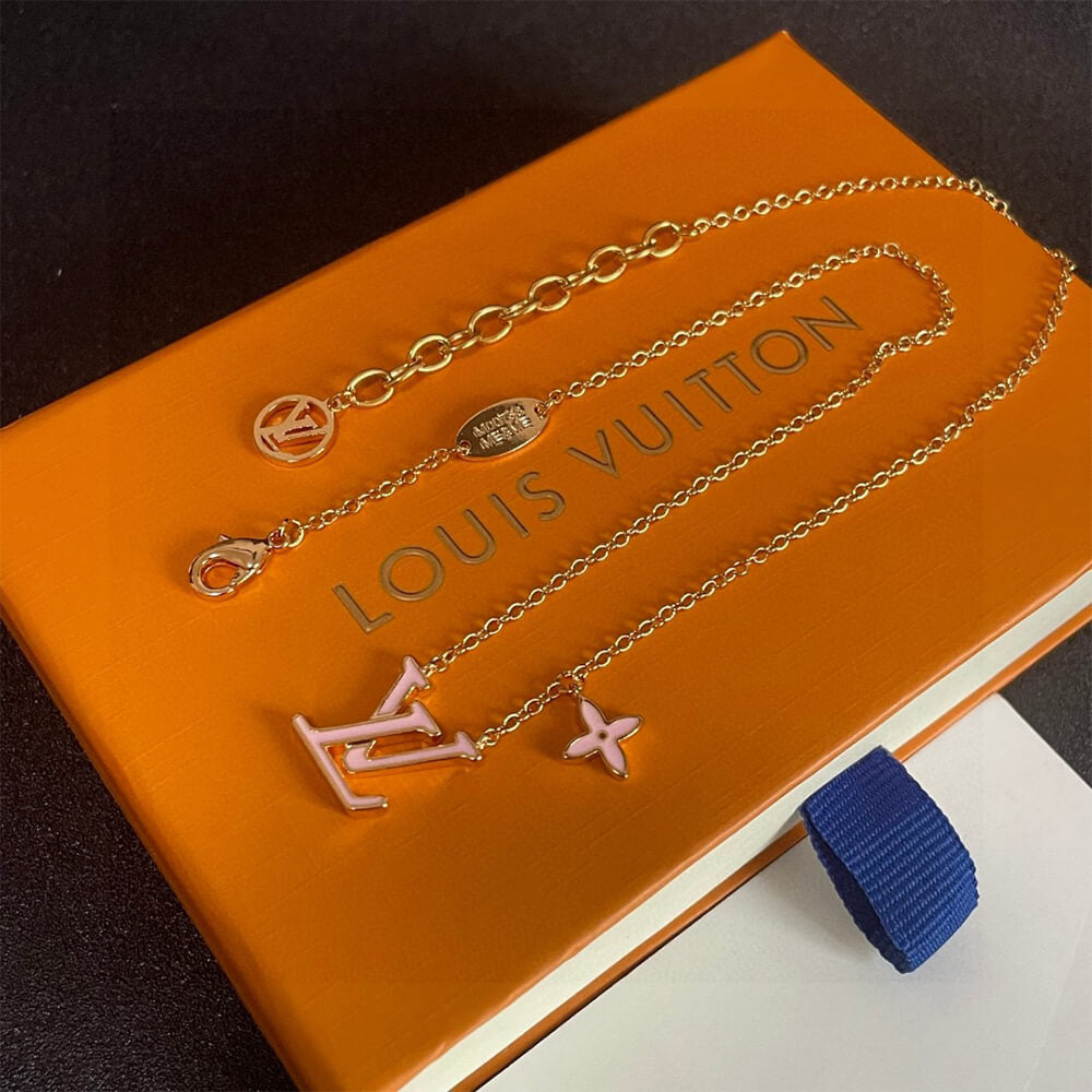 Collier iconique en émail