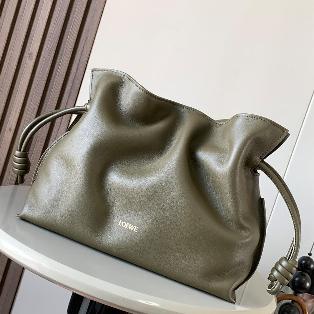 Medium Flamenco Clutch in Nappa Calfskin