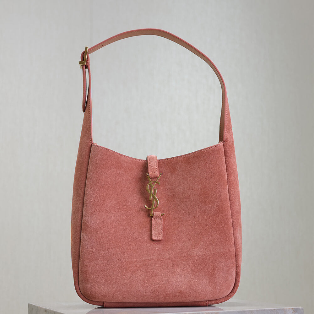 le 5 a 7 supple small suede