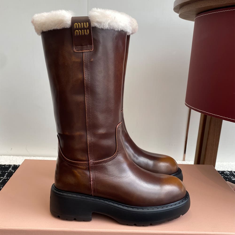 Bottes en cuir fumé 