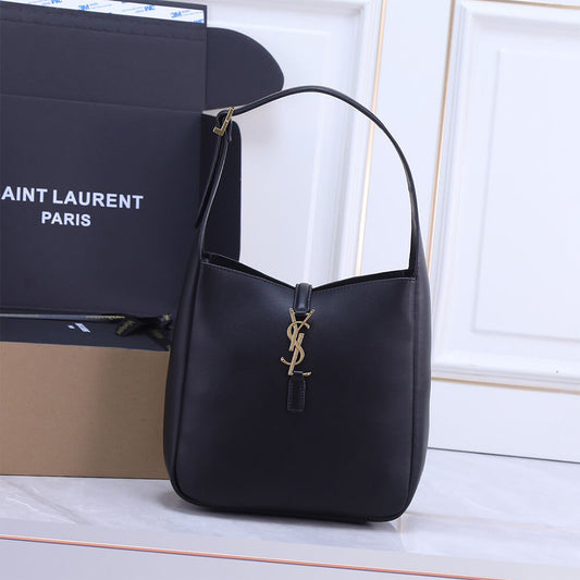 SMALL LE 5 À 7 SUPPLE IN SMOOTH LEATHER