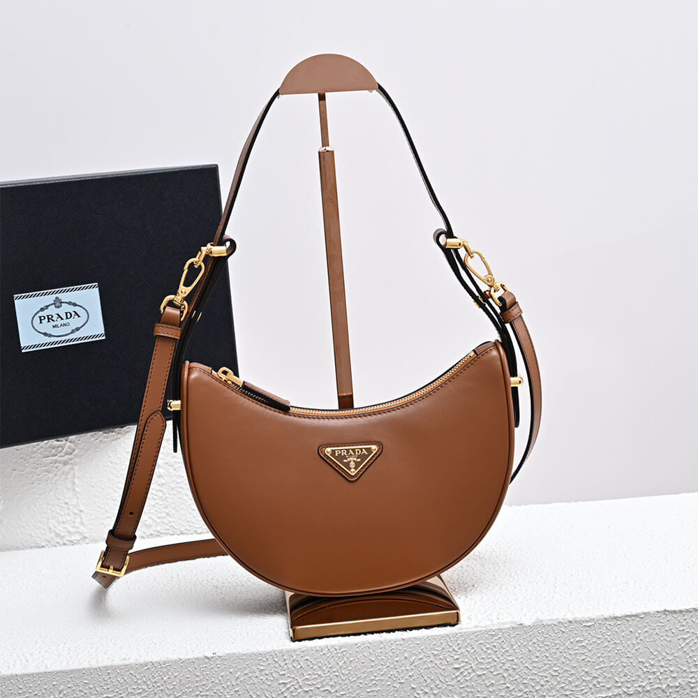 Arque Leather Shoulder Bag