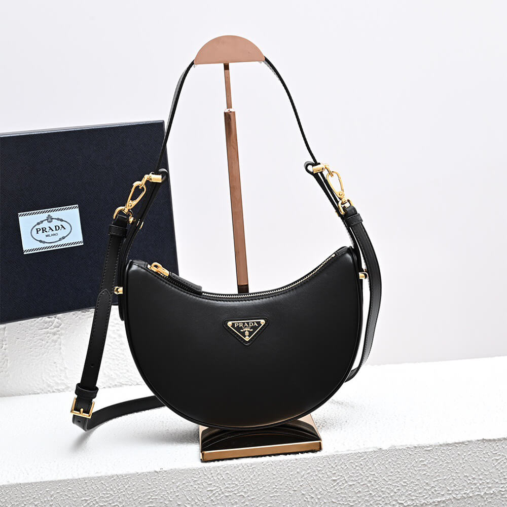 Arque Leather Shoulder Bag