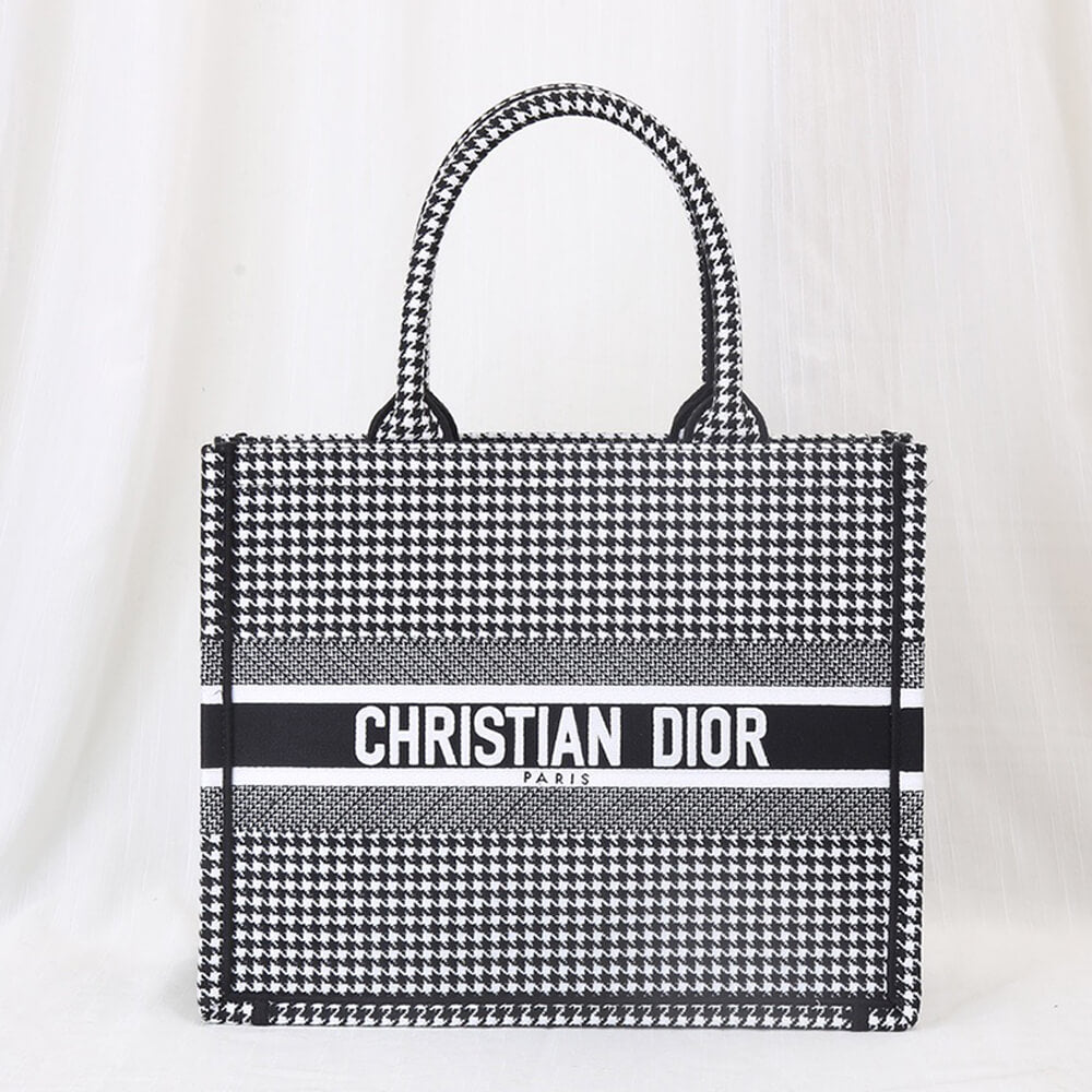 Geometric Noir & Blanc