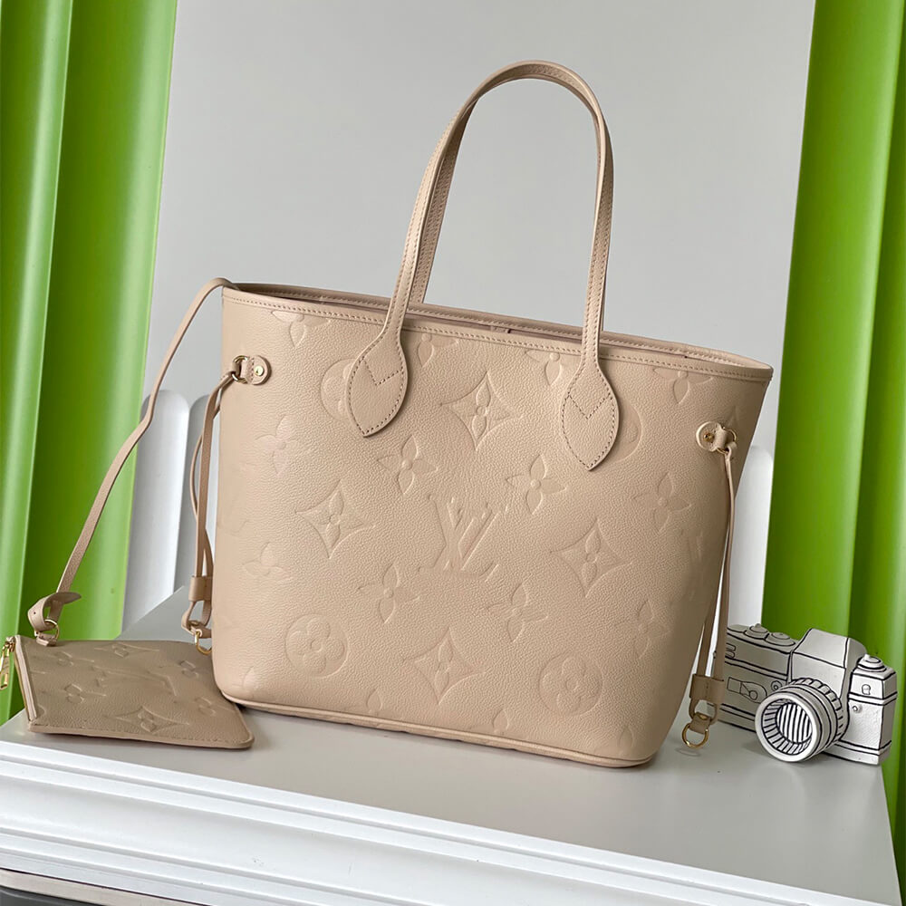 Elegant Beige Empreinte Tote Set