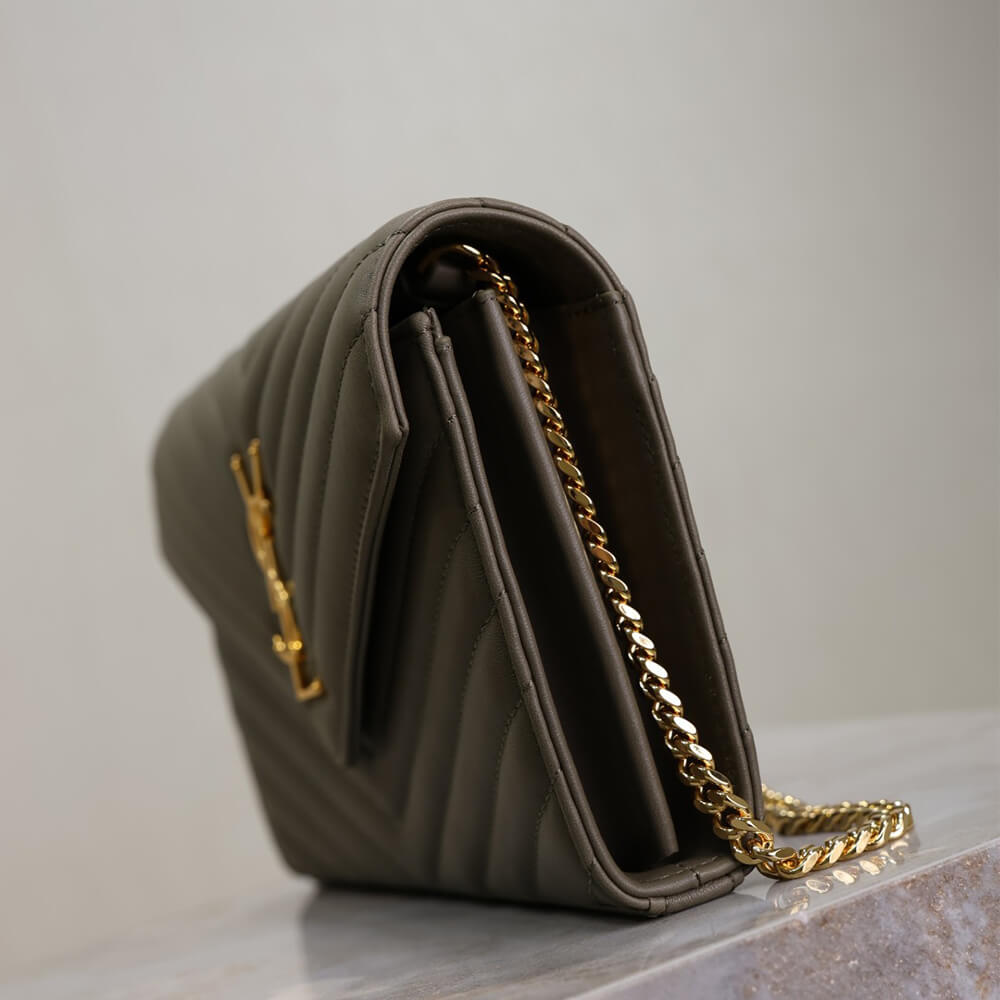 Cassandre chain wallet in lambskin