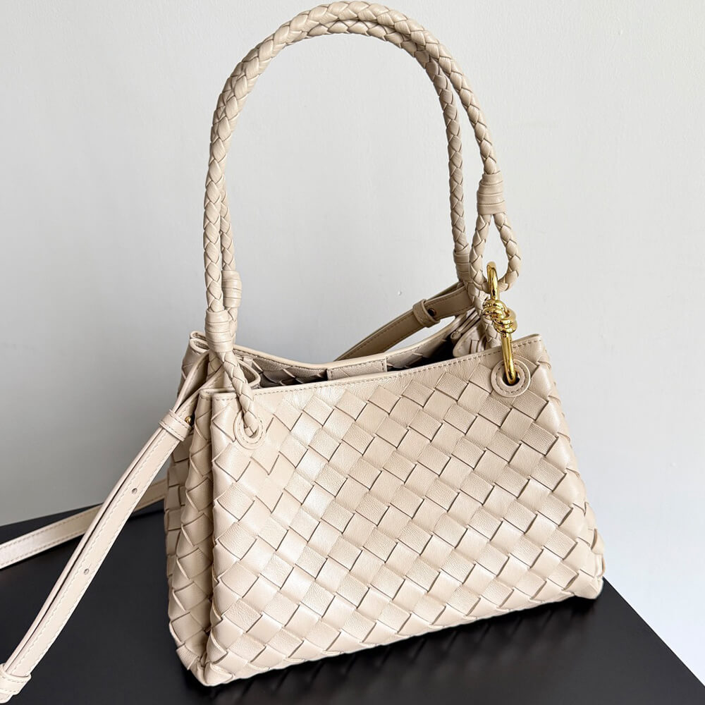 Veneta Medium Parachute