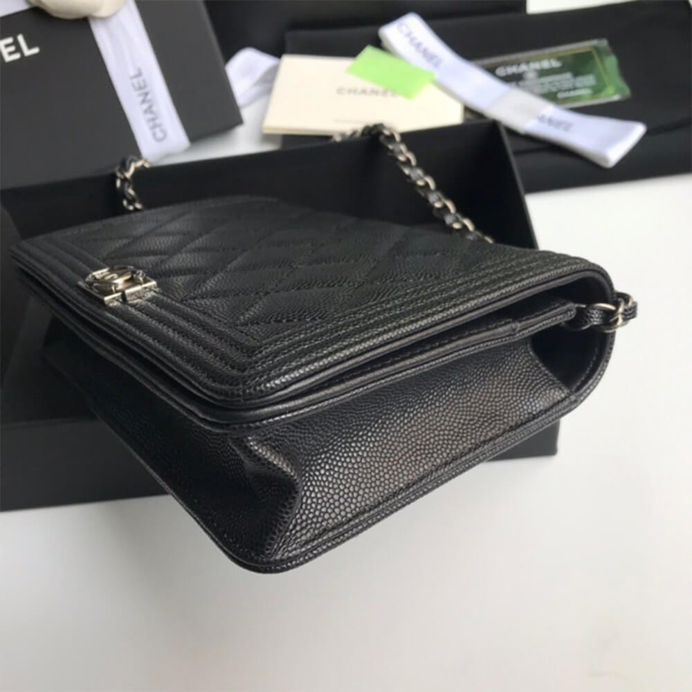 Boy Chanel Wallet On Chain