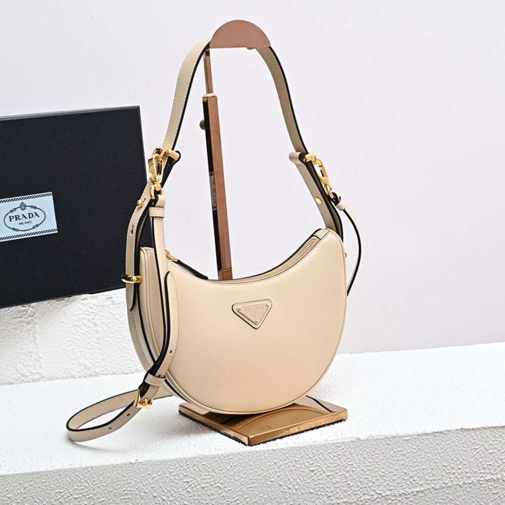 Arque Leather Shoulder Bag