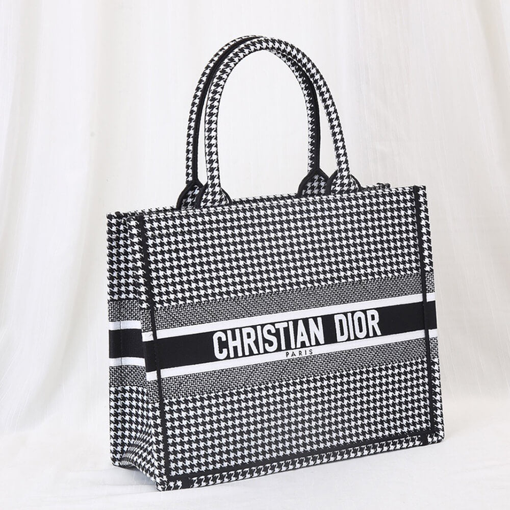 Geometric Noir & Blanc