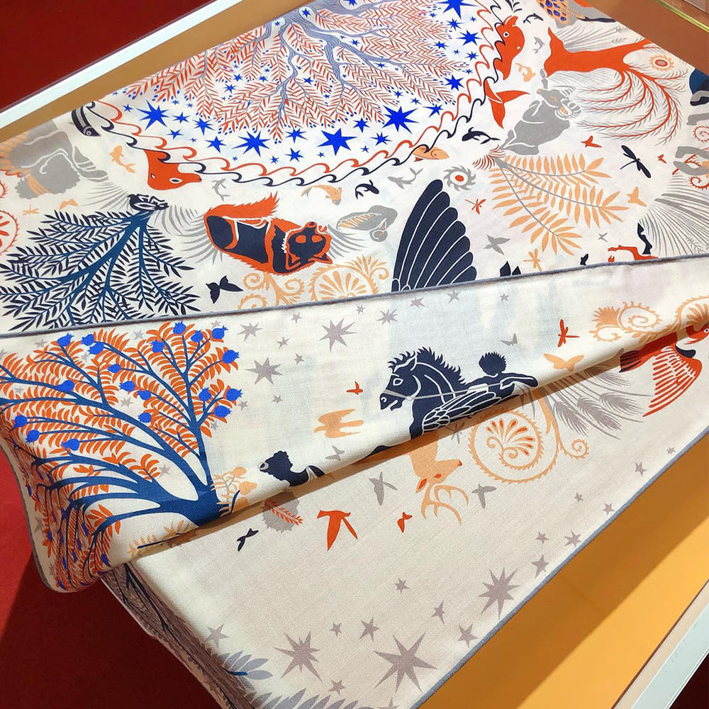 So*s Le Ch*rme d’orph** Sh*wl 140