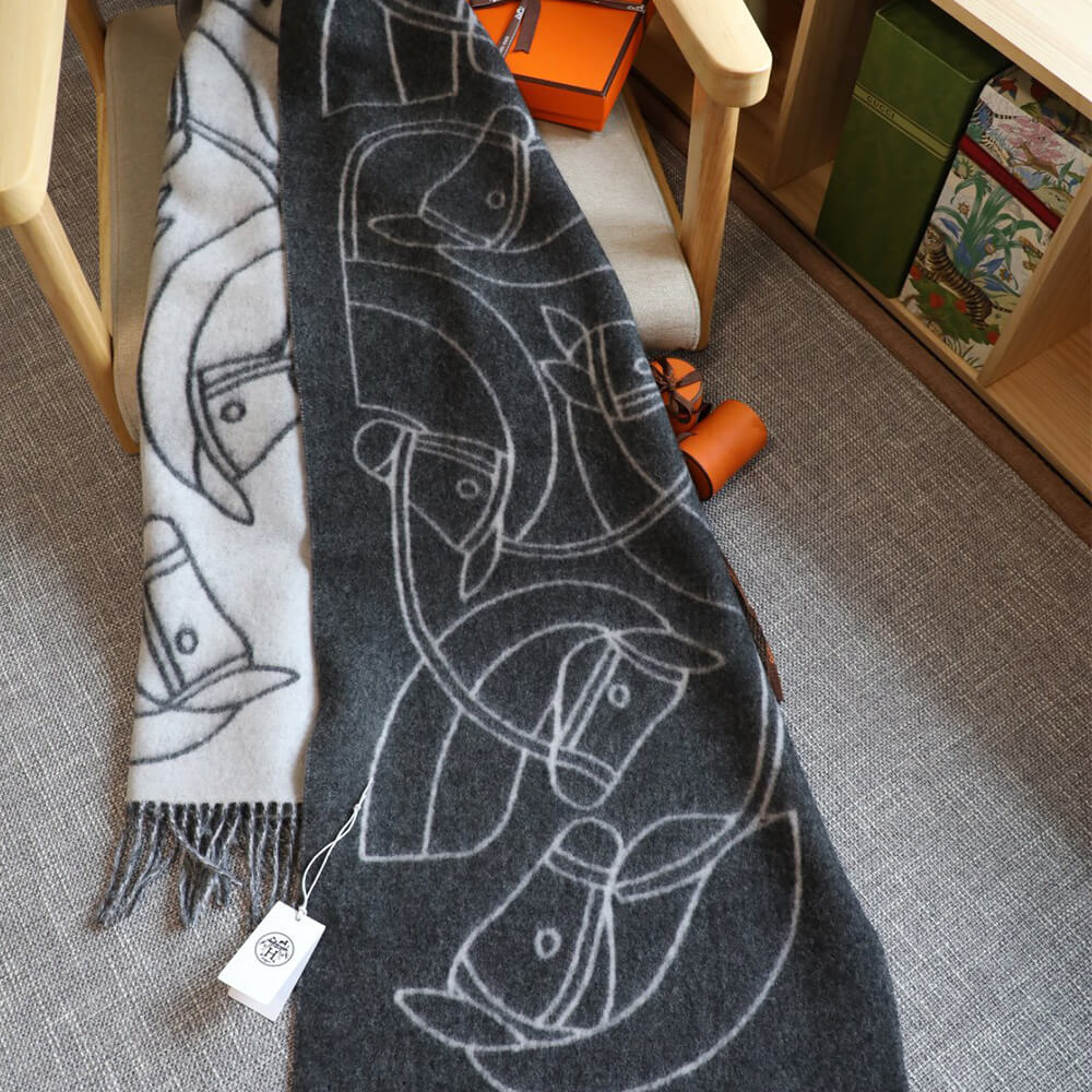 Casaque Entrelacs Equestres Scarf