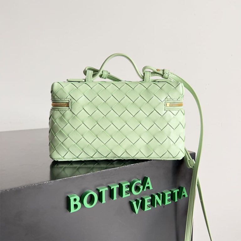 Veneta Bang Bang Vanity Case