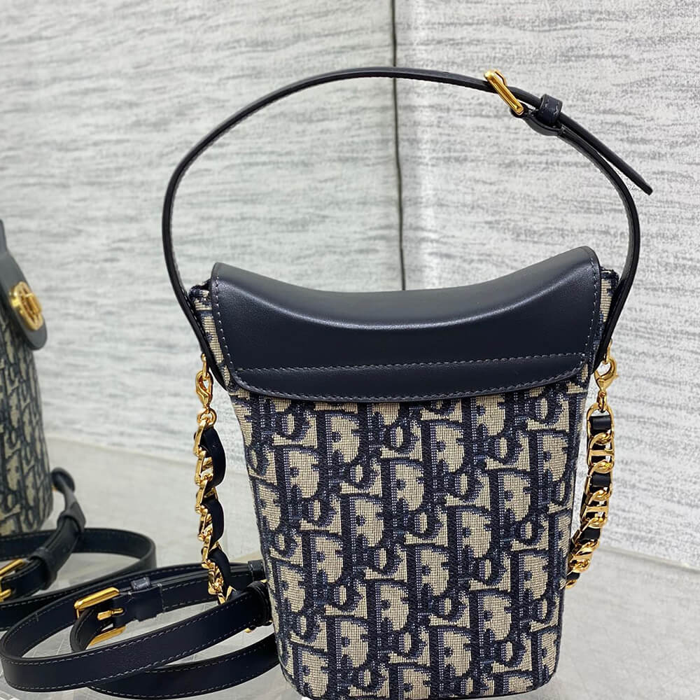 30 Montaigne  Amber Mini Bucket Bag