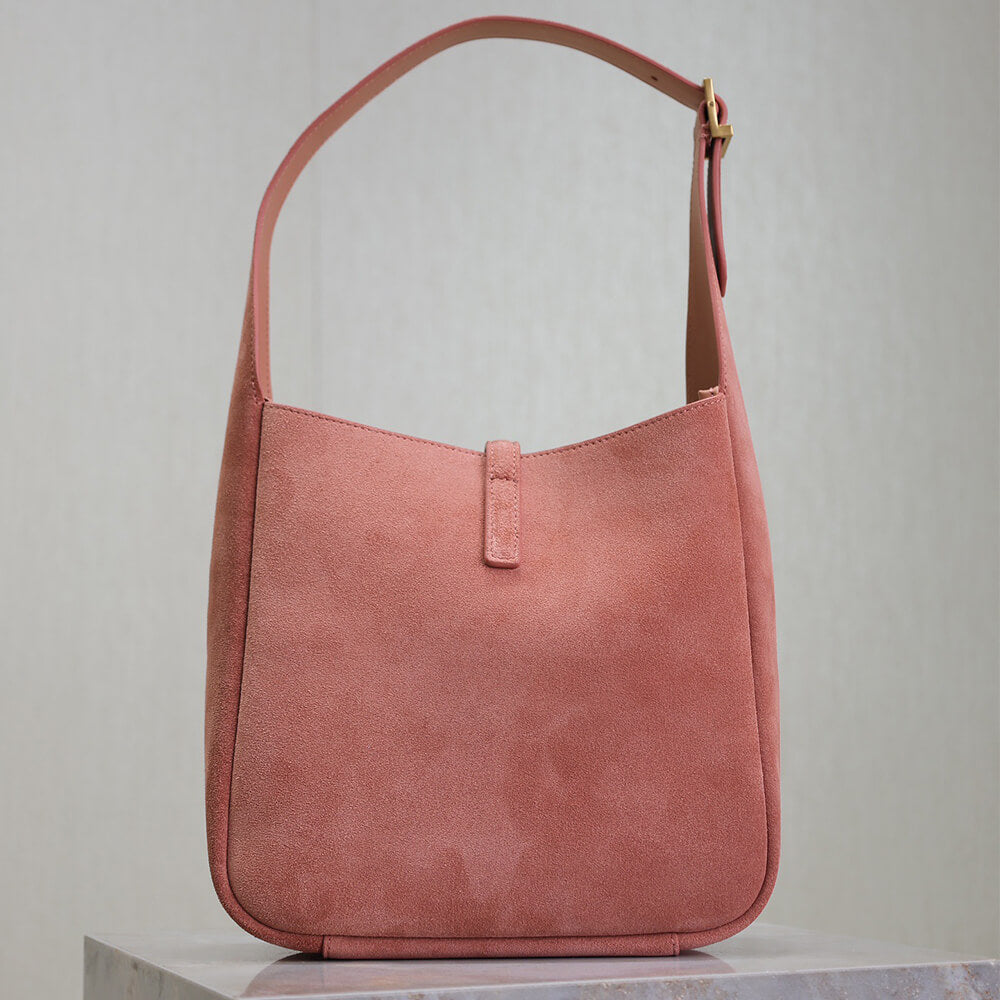 le 5 a 7 supple small suede