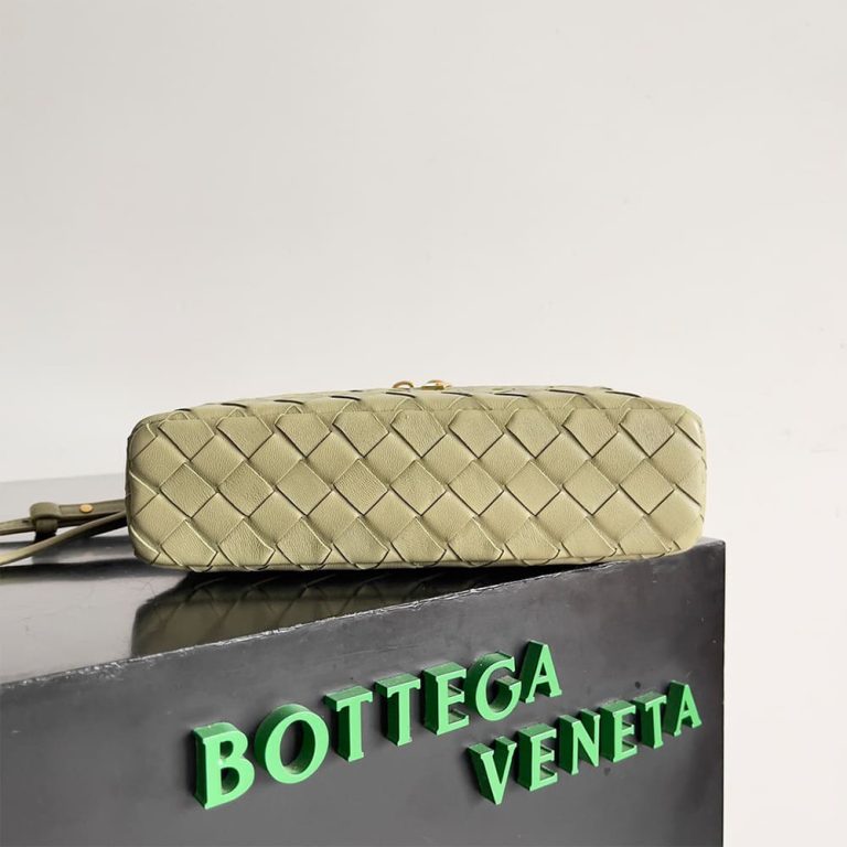 Veneta Bang Bang Vanity Case
