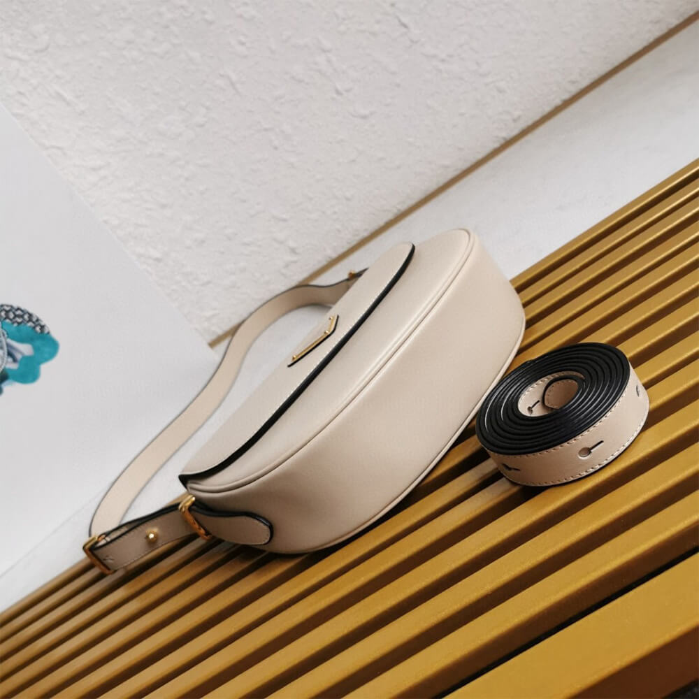 Arque Leather Shoulder Bag with Flap