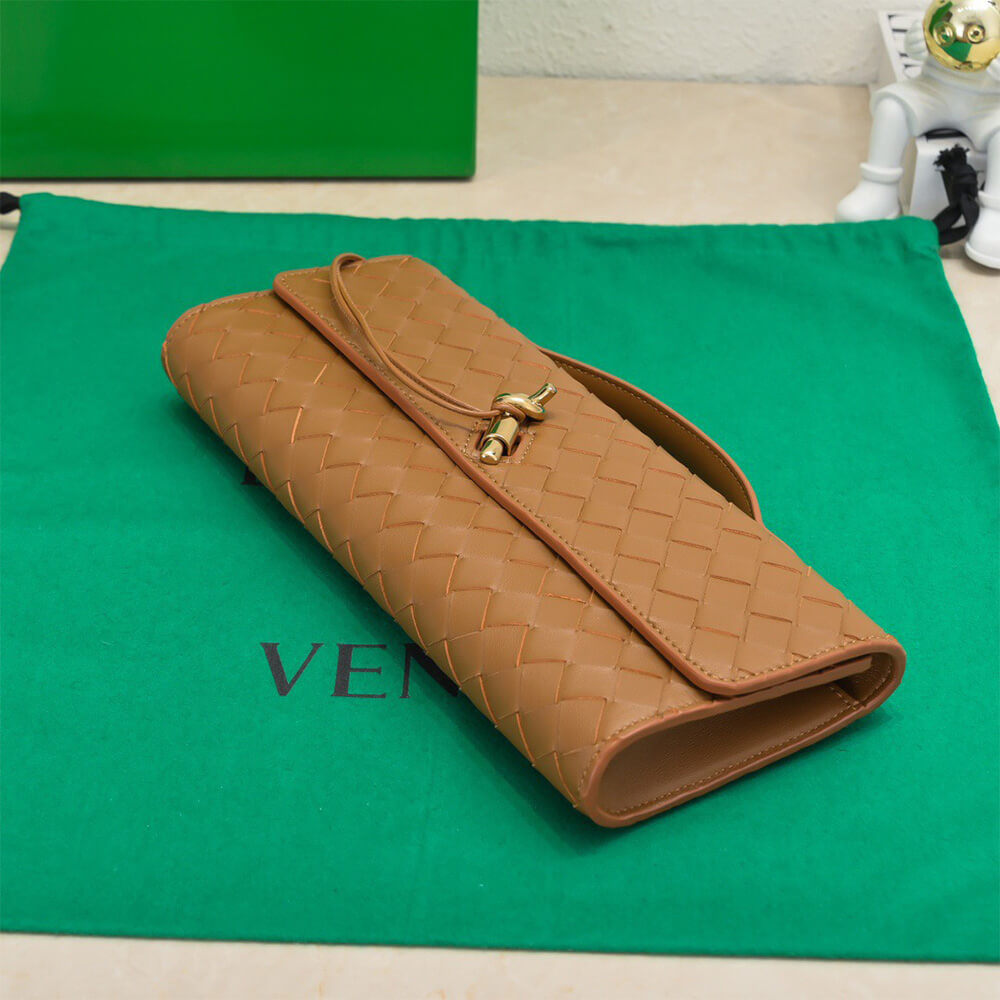 Veneta Andiamo Clutch