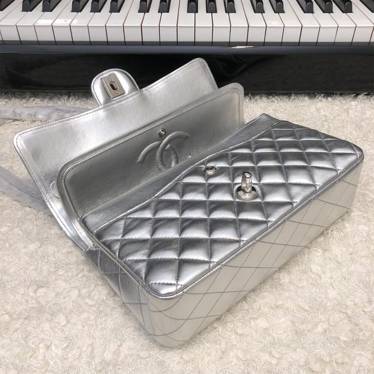 Classic Flap Handbag