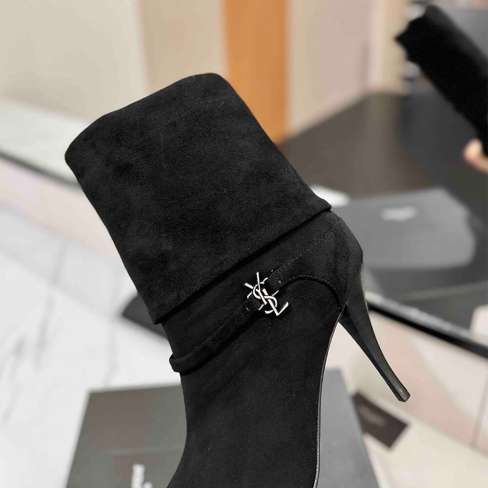 Niki Booties in Suede