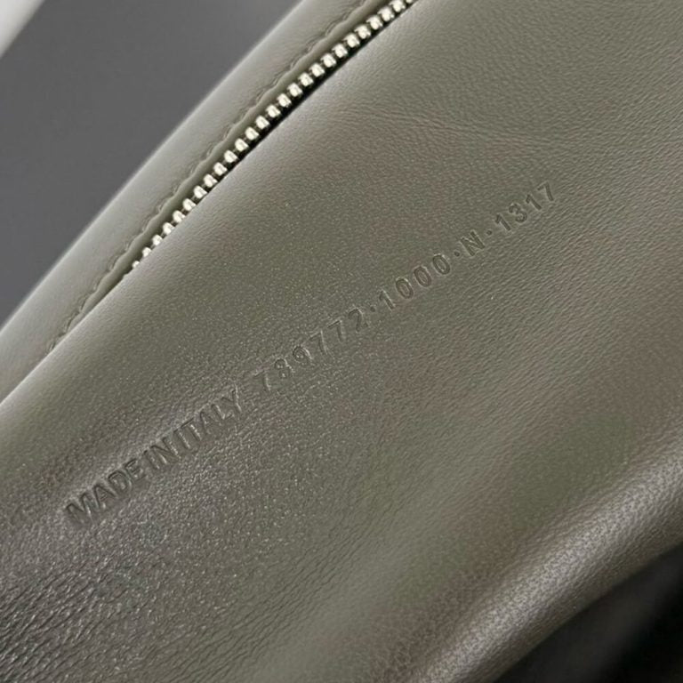 Rodeo Handbag Medium Suede