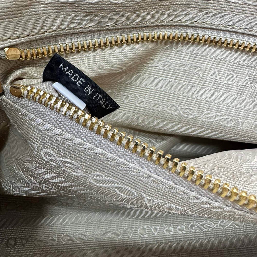 Medium Leather Handbag