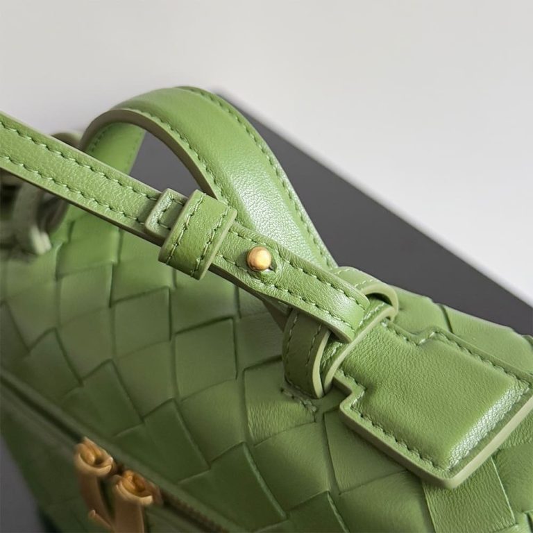 Veneta Bang Bang Vanity Case