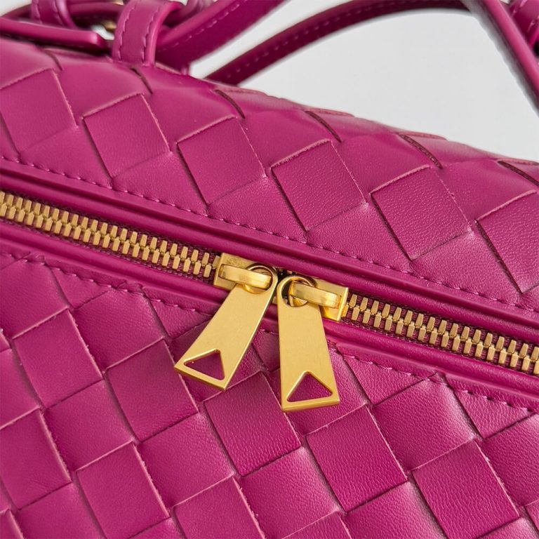 Veneta Bang Bang Vanity Case