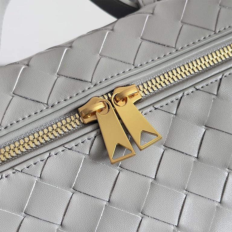 Veneta Bang Bang Vanity Case