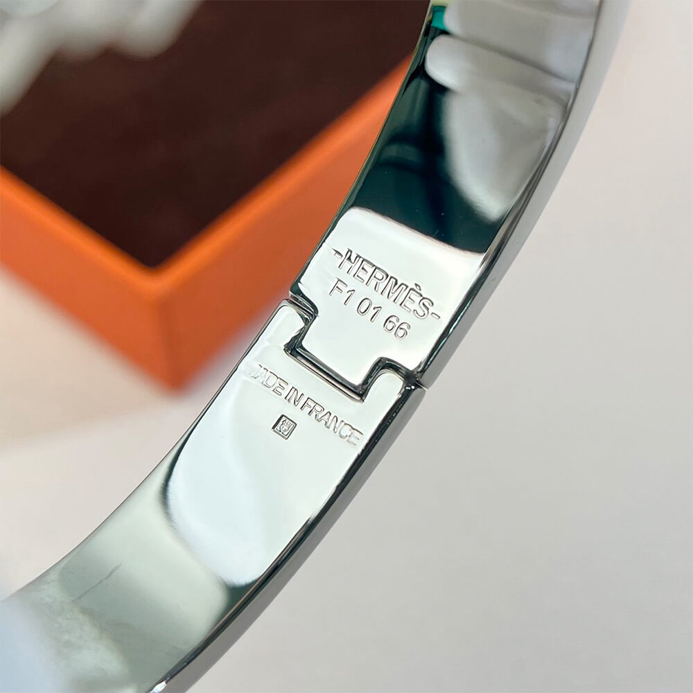 Bracelet Clic H Couvertures et Tenues de Jour