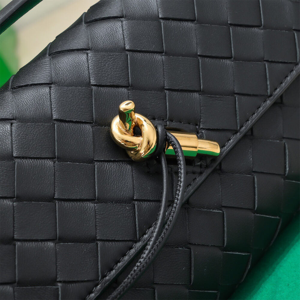 Veneta Andiamo Clutch