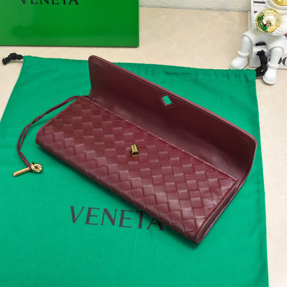 Veneta Andiamo Clutch